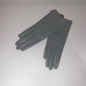 BN Calvin Klein silver sheepskin leather gloves